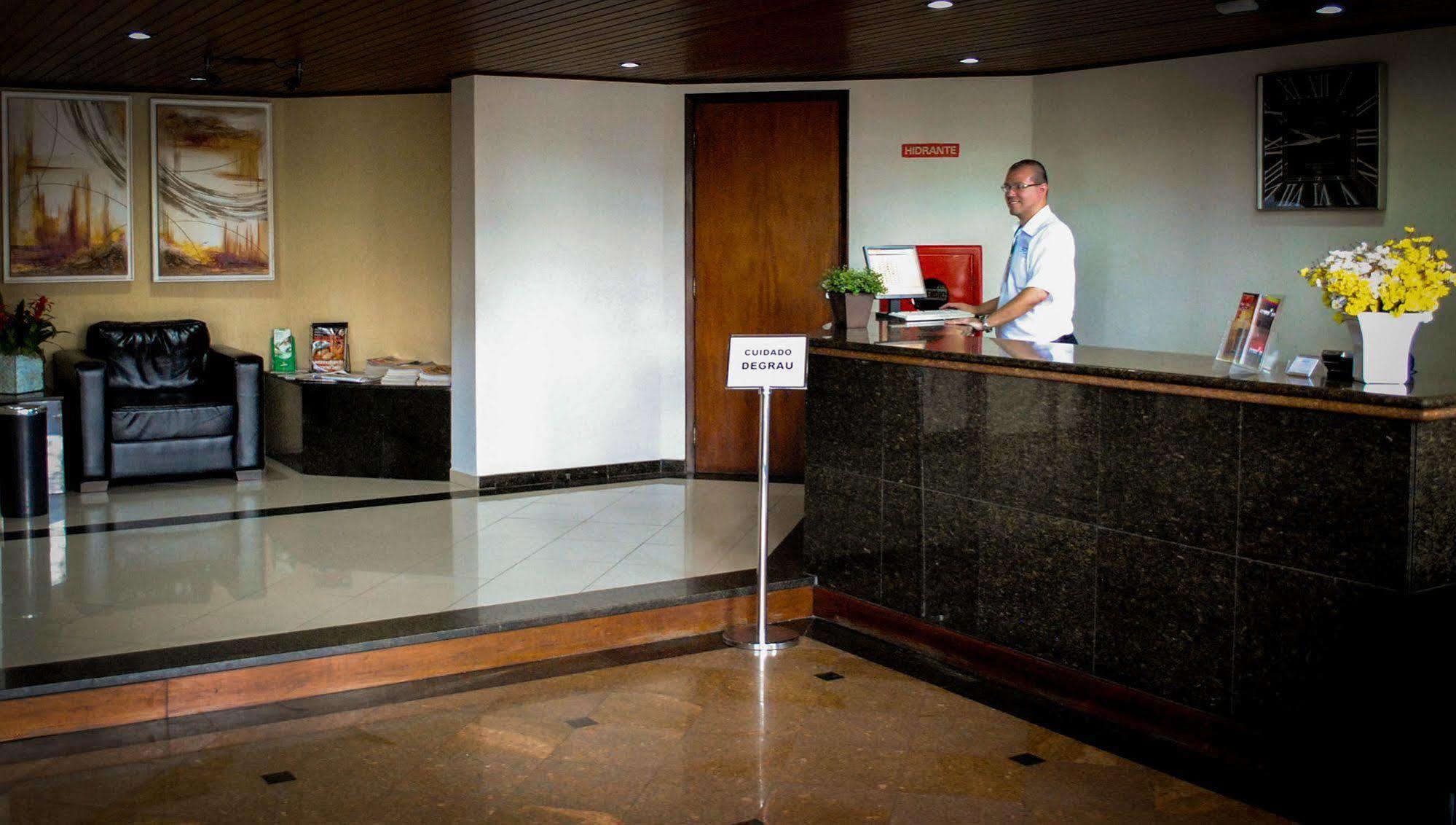 Cezanne Plaza Apart Hotel 坎皮纳斯 外观 照片